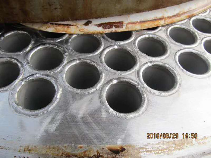 列管換熱器常規(guī)維護實拍 列管換熱器常規(guī)維護實拍